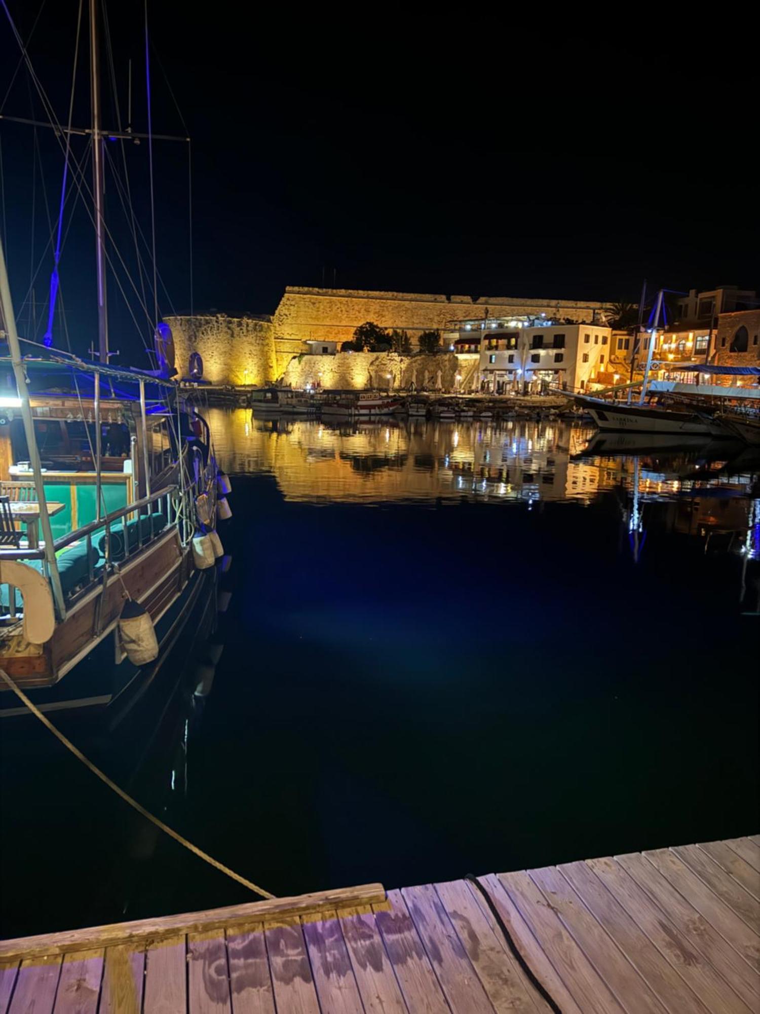 Royal Residence Kyrenia Girne Buitenkant foto